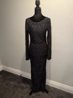 H&M Elegant Black Lace Long-Sleeve Maxi Dress